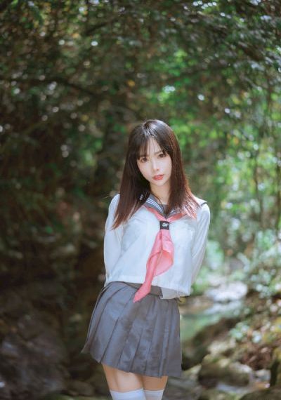 吸血鬼女孩_国产剧神马影院手机在线