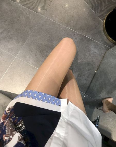两腿之间在线观看_超清手机在线观看