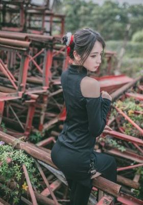 开发岳的第一次_高清国产国语三级